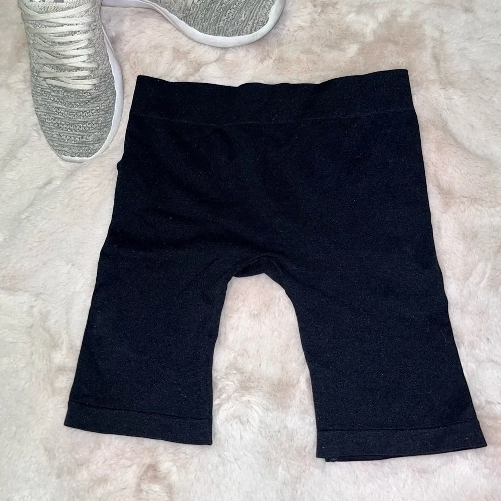 Free People Seamless Rib Bike Short M/L - Picture 4 of 5